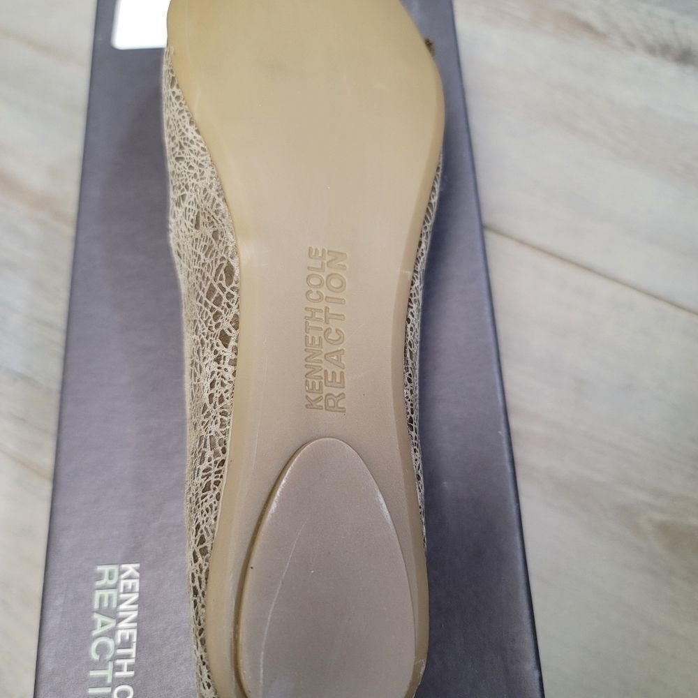 Kenneth Cole Reaction Ballet Flat - Picture 10 of 10